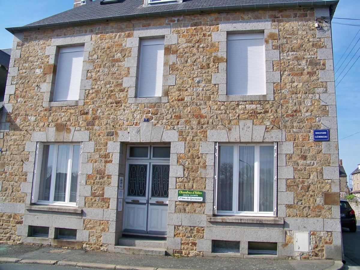 L'Ame Du Gourmand Hotel Pontorson Exterior photo